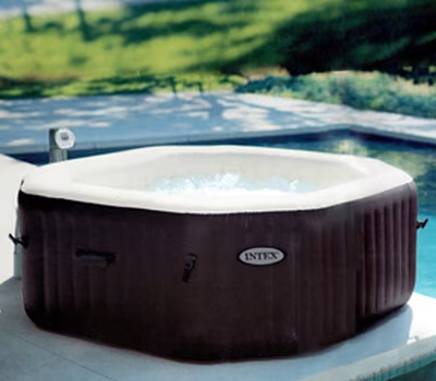 Jak wybrać jacuzzi do ogrodu?