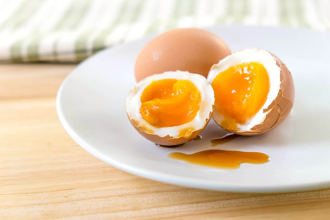 Pamiętaj o tym zanim zaczniesz gotować jajka