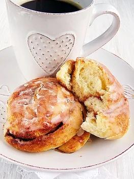 kanelbullar - szwedzkie bułeczki cynamonowe...