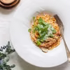 Makaron z czerwonym pesto