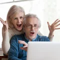 O ile wzrosną emerytury w 2025 roku? 2 warianty obliczeń oraz ile wyniesie "trzynastka" i "czternastka"?