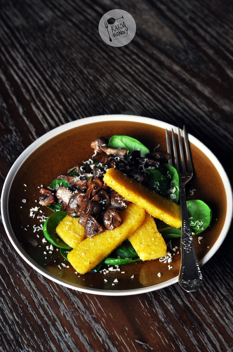 Polenta z pieczarkami
