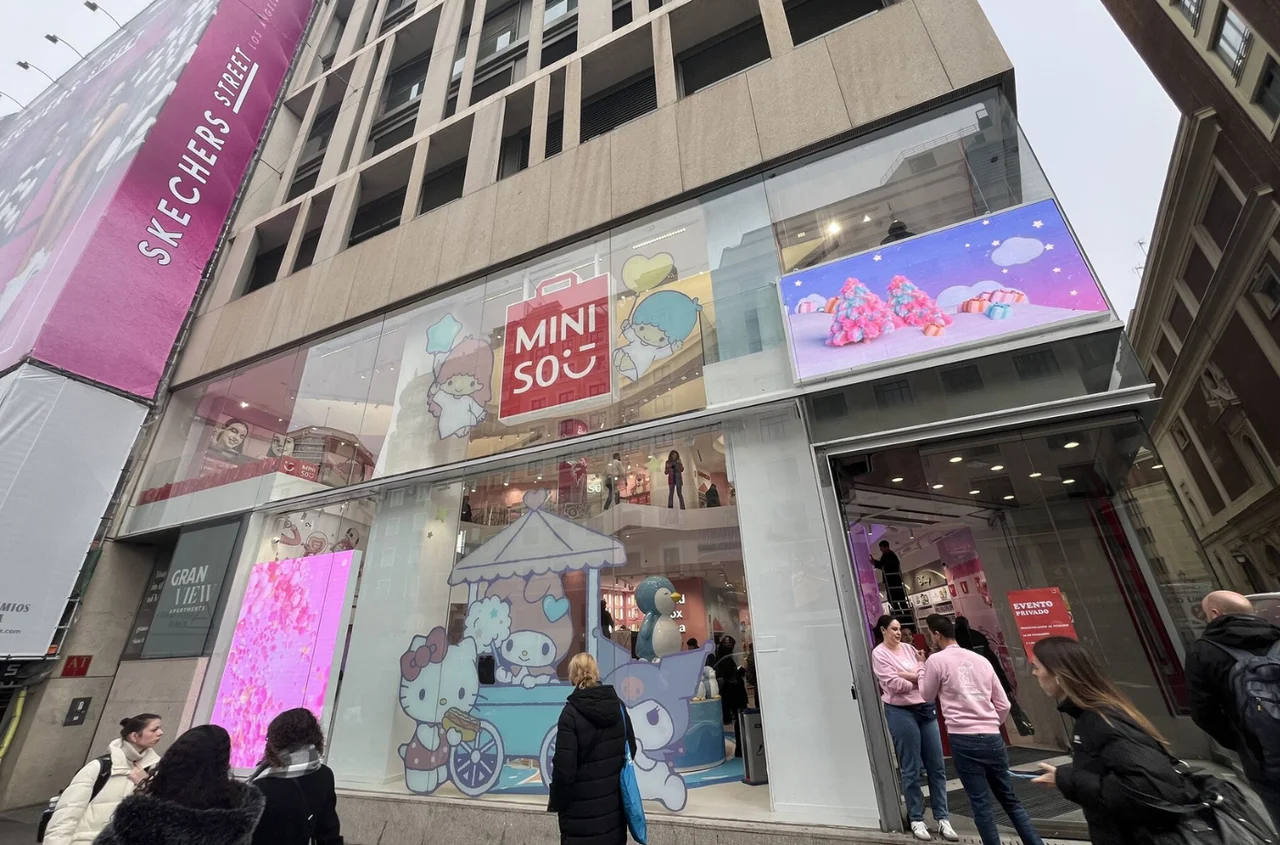 Azjatycka sieć wkracza do Polski! Otwarcie nowego sklepu już 1 sierpnia, a dla klientów przygotowano atrakcyjne rabaty