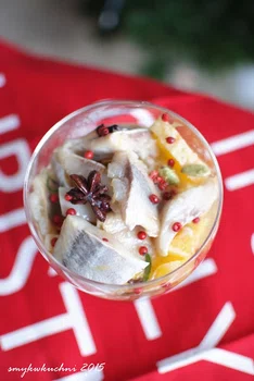 ŚLEDZIE W POMARAŃCZACH Z ANYŻEM I KARDAMONEM!