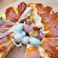 Wianek drożdżowy z serem i żurawiną