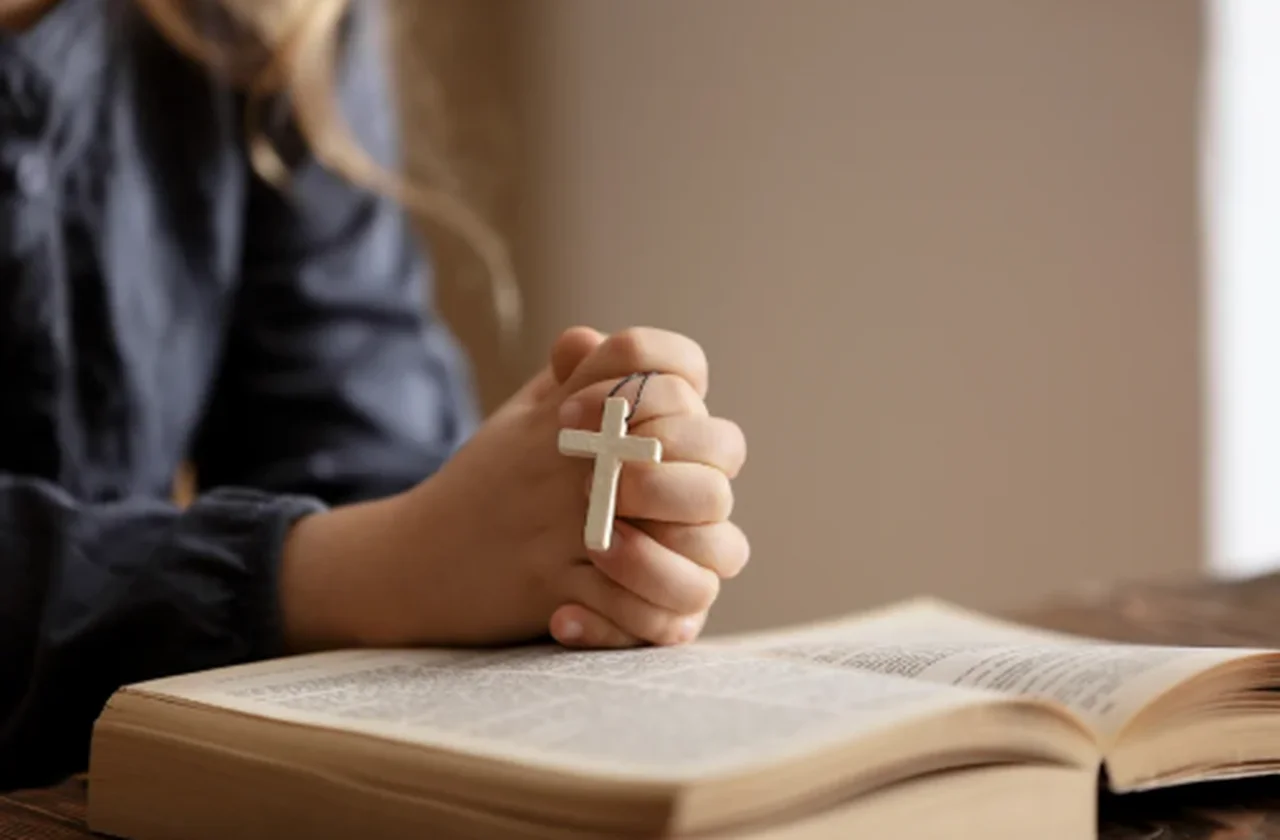 Uczniów czeka rewolucja w lekcjach religii! Ministerstwo wprowadzi kluczowe zmiany od września 2025