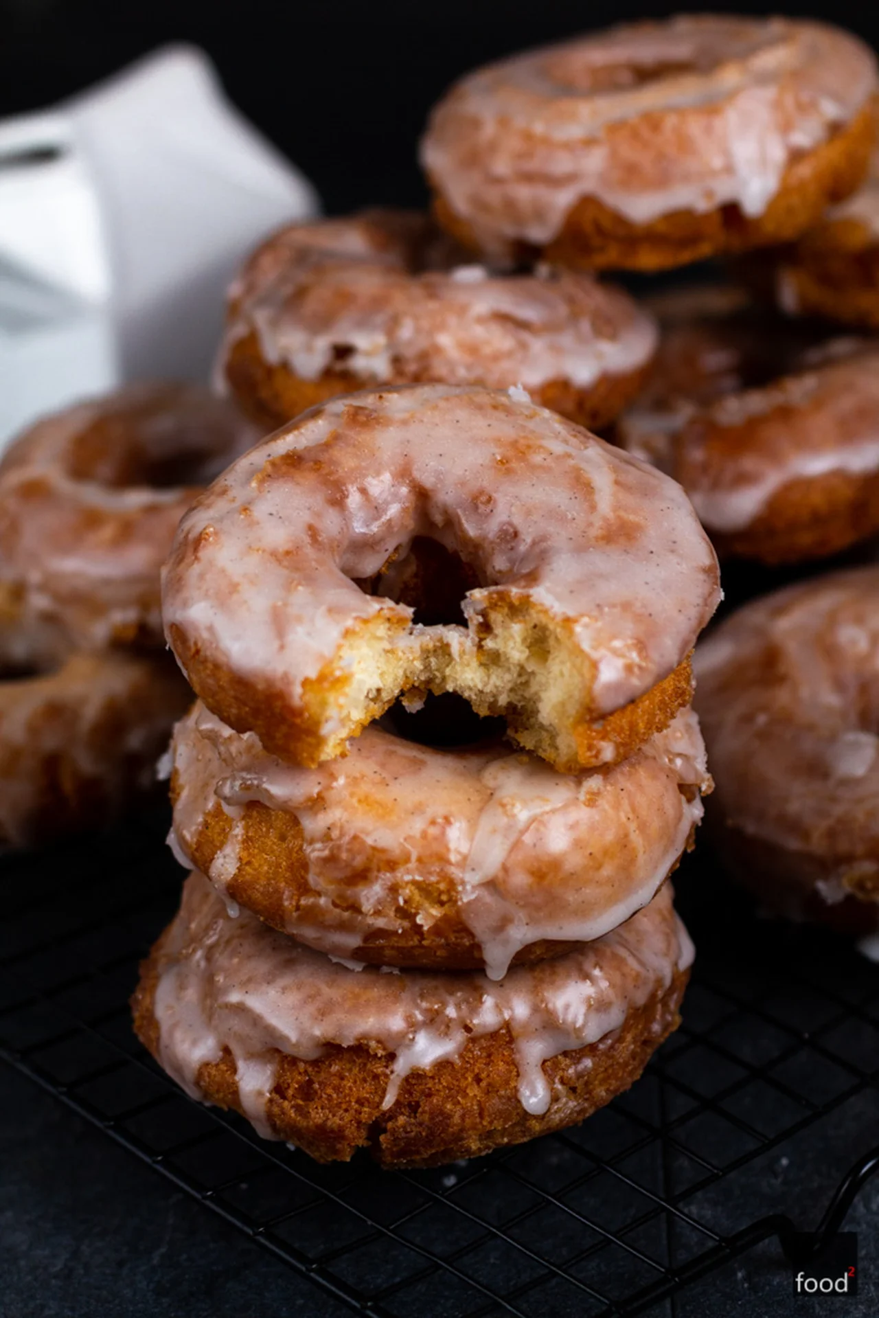 Old-fashioned doughnuts - amerykańskie pączki na maślance