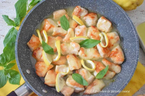 Kurczak w sosie cytrynowym