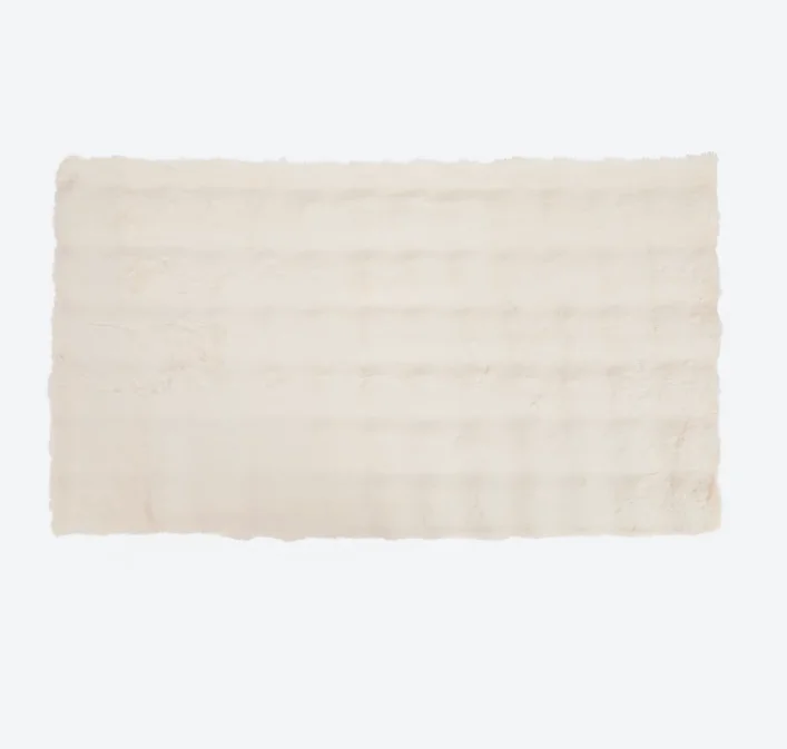 Zdjęcie Ten nowy dywan z Action za 39 zł to gorący hit wnętrz! Jest mały, ale bąbelkowa struktura zrobi w pokoju duży efekt wow! #3