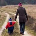 Ci rodzice NIE otrzymają wyrównania 800 plus! ZUS wydał komunikat i przypomina o kluczowych datach