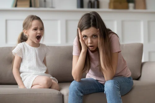 Ataki złości u dziecka, jak sobie z nimi radzić?
