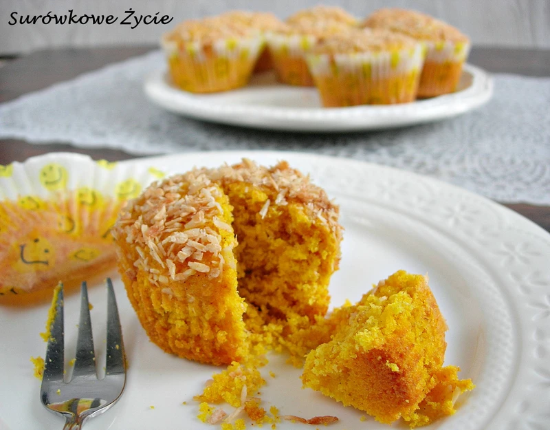 Babeczki dyniowe z posypką kokosową. Muffiny z dyni.