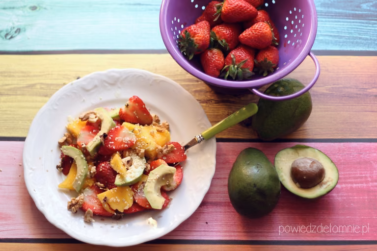 Mango i awokado w cytrynowym sosie - 356 kcal