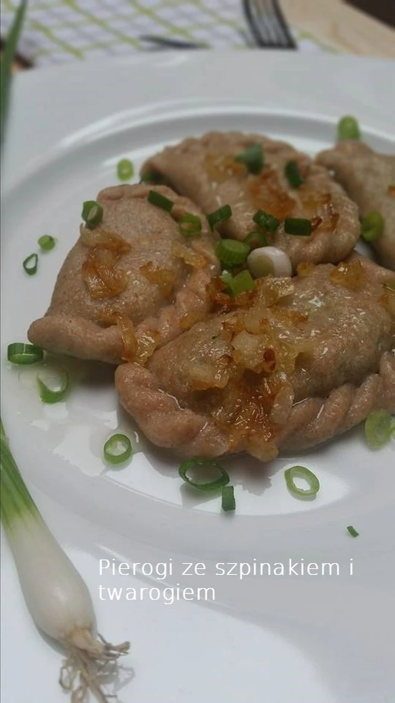 Pierogi ze szpinakiem i twarogiem
