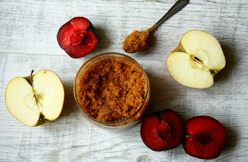 Zrób Swój Śliwkowy Peeling do Ciała z dodatkiem kwasku jabłkowego-DIY