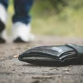 Zgubiłeś dowód lub paszport? Te kroki uchronią cię przed poważnymi problemami!