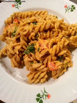 Makaron pollo picante