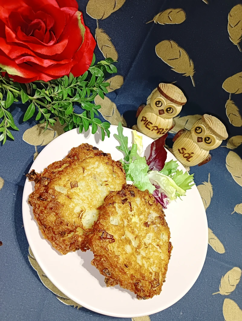 Placki ziemniaczane smażone w głębszym tłuszczu