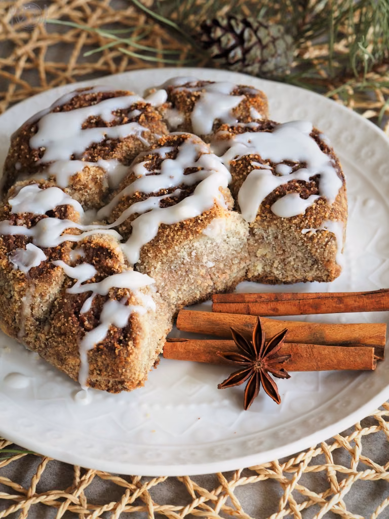 Keto cinnamon rolls (Paleo, LowCarb)