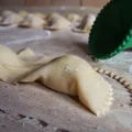 Metoda na łatwe i szybkie lepienie pierogów