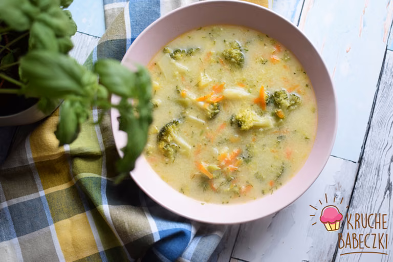 ZUPA BROKUŁOWA