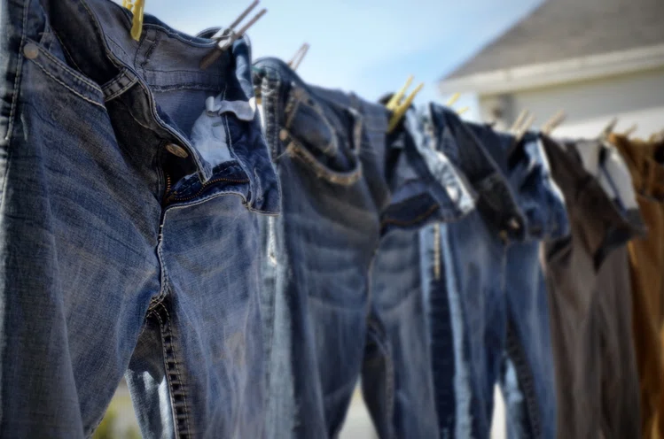 Zdjęcie Jak prać jeansy, by służyły nam przez lata? #1