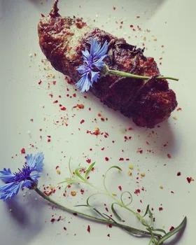 Grillowana karkówka faszerowana oscypkiem