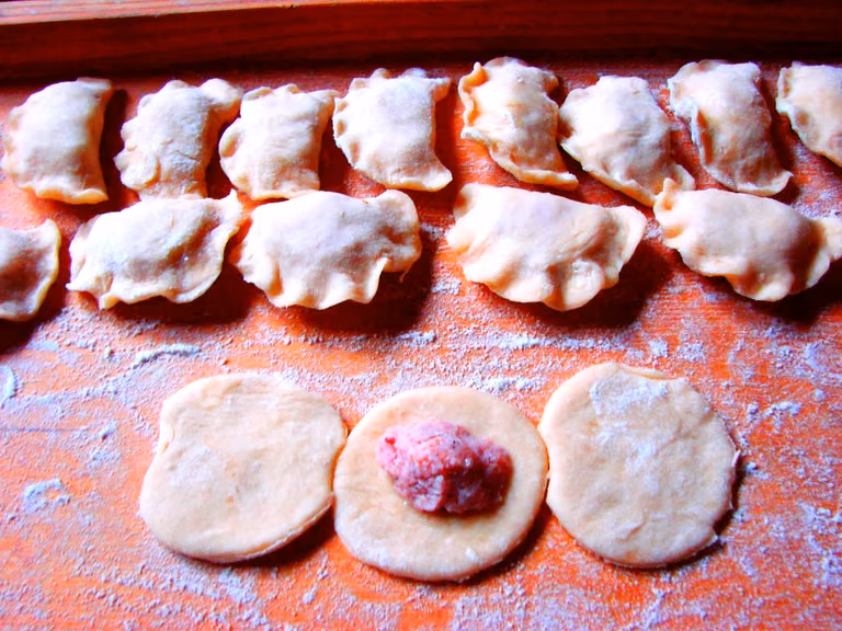 Prawdziwe pielmienie rosyjskie- rosyjskie pierogi