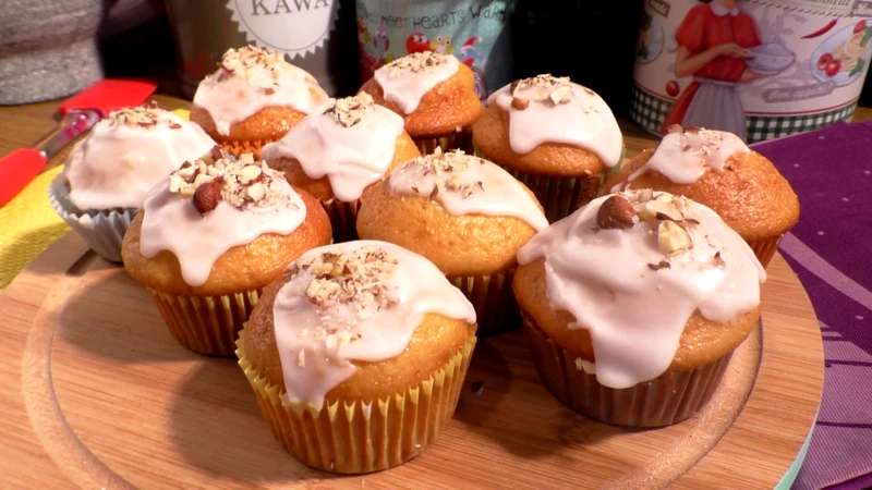 Muffinki z lukrem cytrynowym i orzechami