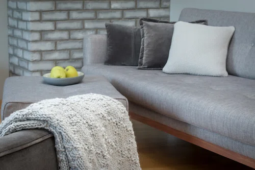 Co zrobić, aby kanapa nie elektryzowała się/