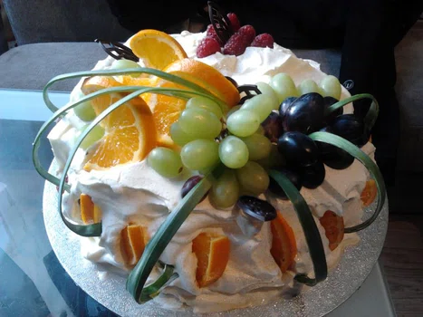 tort owocowo-smietankowy