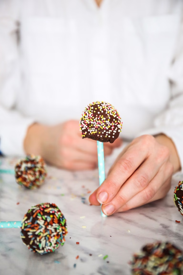 Cake Pops, czyli lizaki z ciasta.
