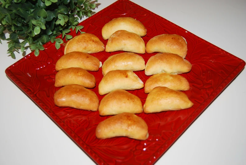 Pierożki pieczone  z serem na słodko
