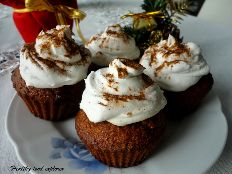 Muffinki piernikowe z kremem kokosowym