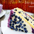Tort Śmietankowo-Jagodowy