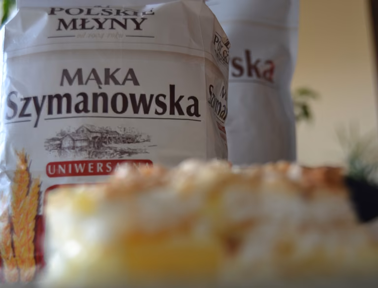 Lekkie ciasto ananasowe