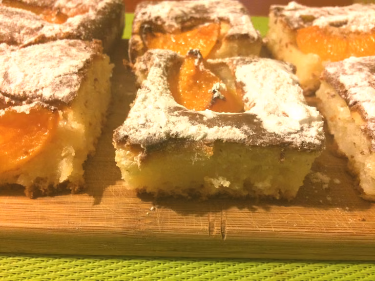 Ciasto jogurtowe z brzoskwiniami