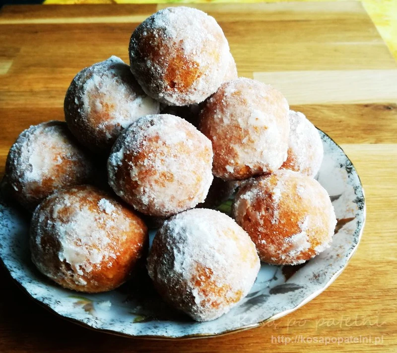 Mini pączki serowe