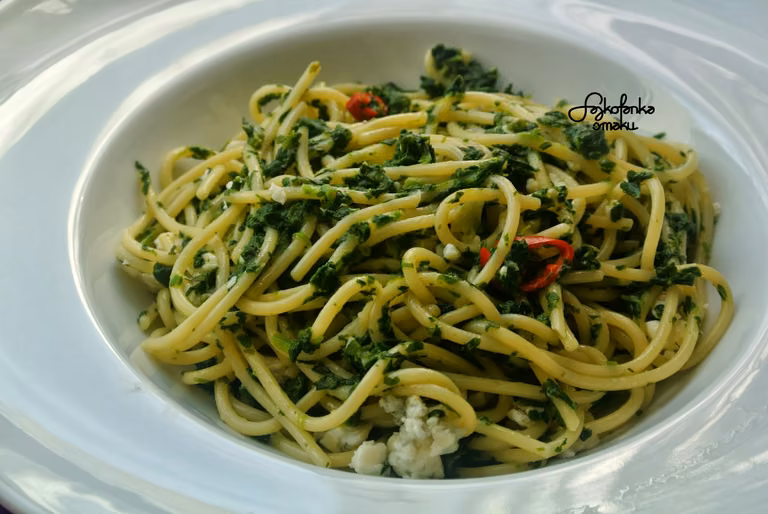Spaghetti ze szpinakiem i serem