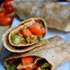 Tortilla z Brokułem i Masłem Orzechowym