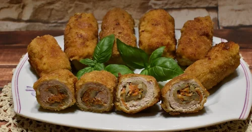 Roladki z marchewką i pieczarkami