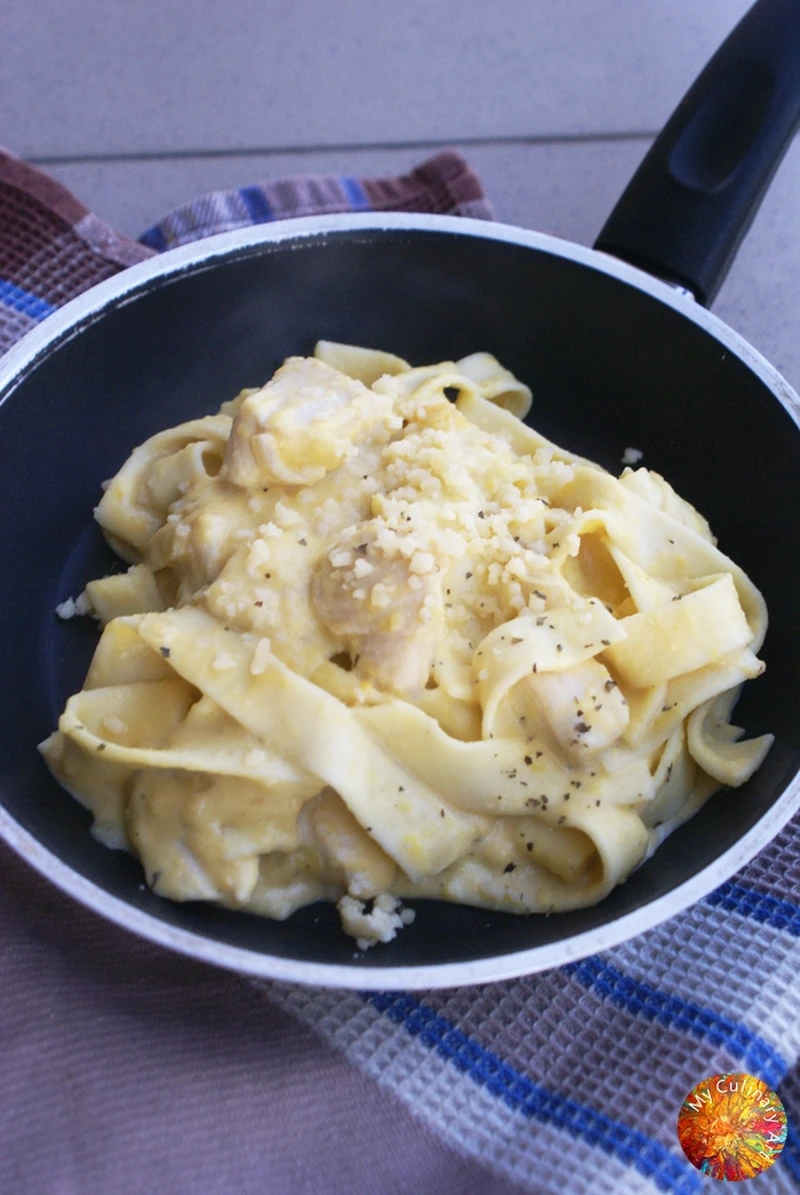 Pappardelle w sosie dyniowo-winnym z kurczakiem