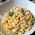 Makaron z kurczakiem w sosie śmietanowym