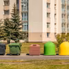 Śmietniki otwierane na kartę z wagą i kamerą! Kolejne polskie miasto wprowadza rewolucję w segregacji odpadów