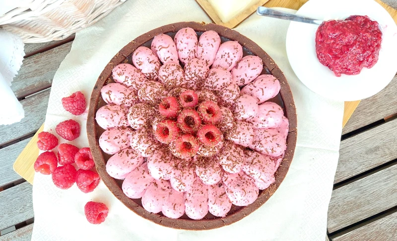 Tarta czekoladowo-malinowa