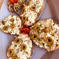 Pasta z makreli z oliwkami i serem żółtym