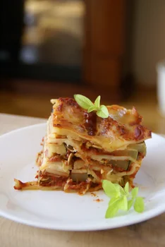 Lasagne wegetariańska z cukinią i bakłażanem