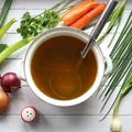 Wywar warzywny – baza do zup i sosów (dieta dr Dąbrowskiej) – przepis krok po kroku