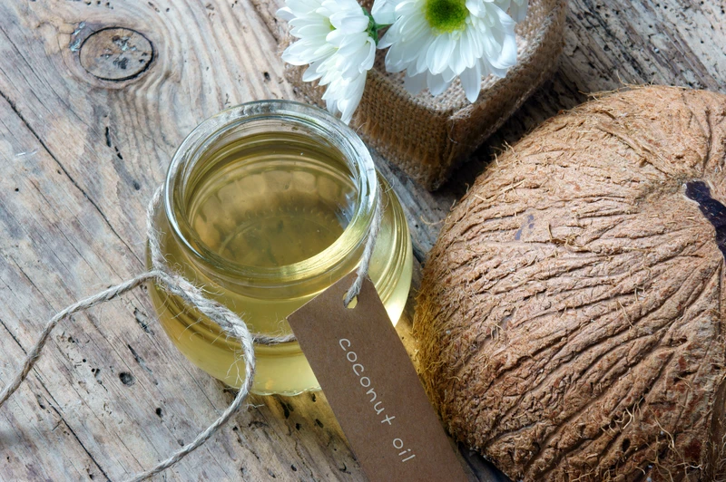 Oil Pulling: Ssanie oleju lekarstwem  na problemy z trądzikiem