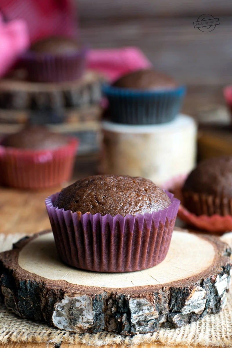 Kakaowe muffinki z kajmakiem